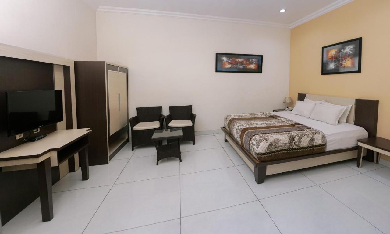 Musdalifah Hotel Sumenep المظهر الخارجي الصورة